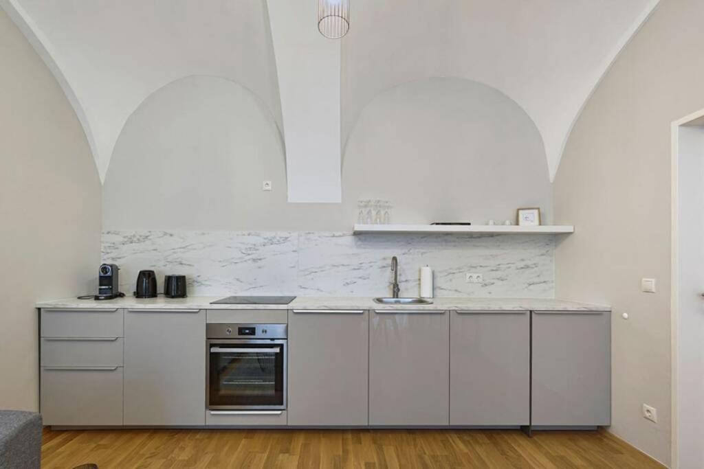 Vienne City Apartment Crown 6 Exterior foto