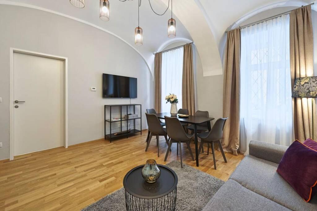 Vienne City Apartment Crown 6 Exterior foto